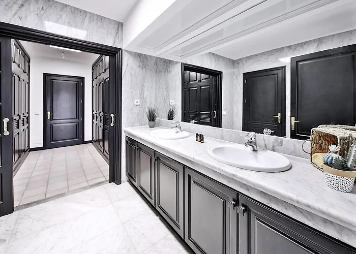 Sea Star Lanzarote فيلة