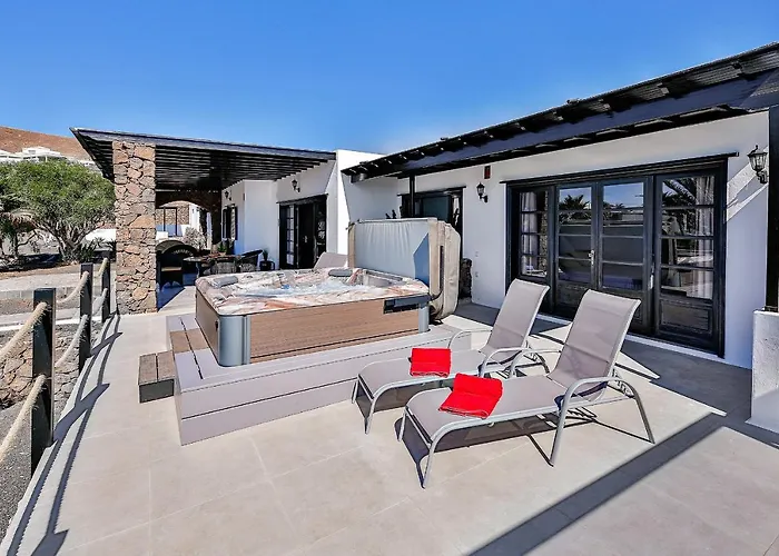 Sea Star Lanzarote فيلة